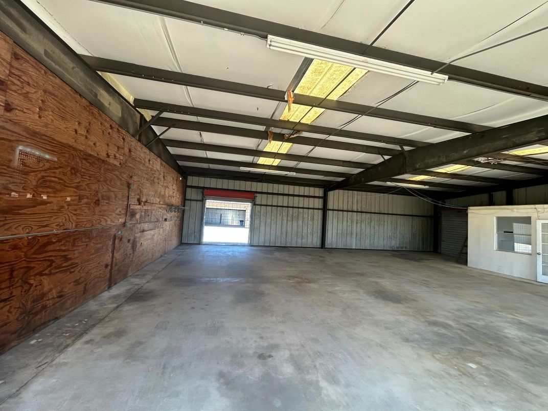 Garage, Interior, Wooden Walls