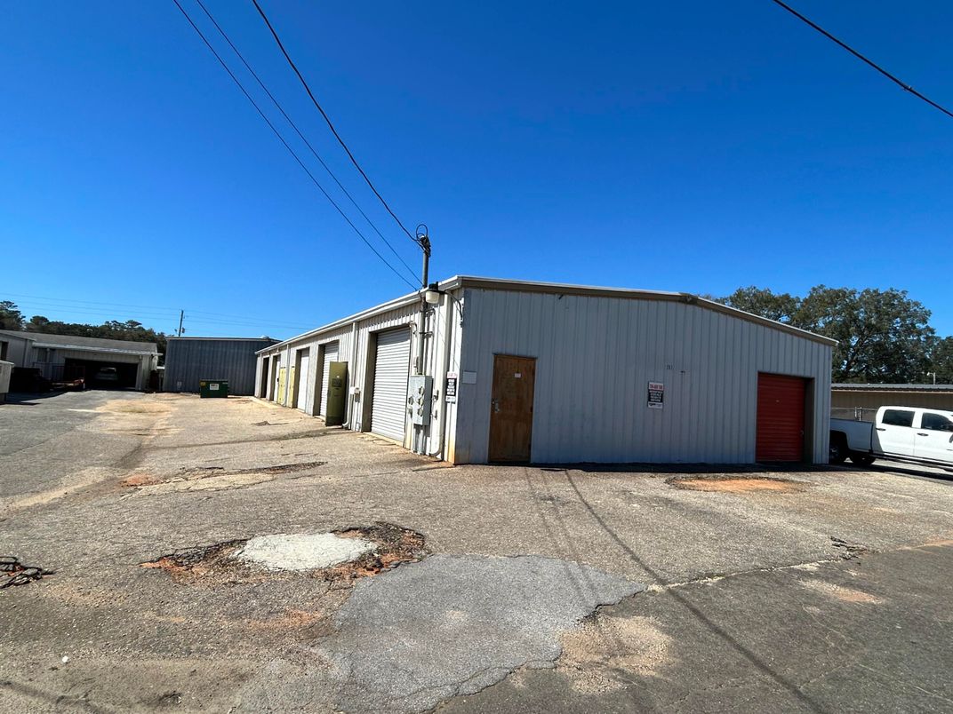 Detached Garage, Exterior