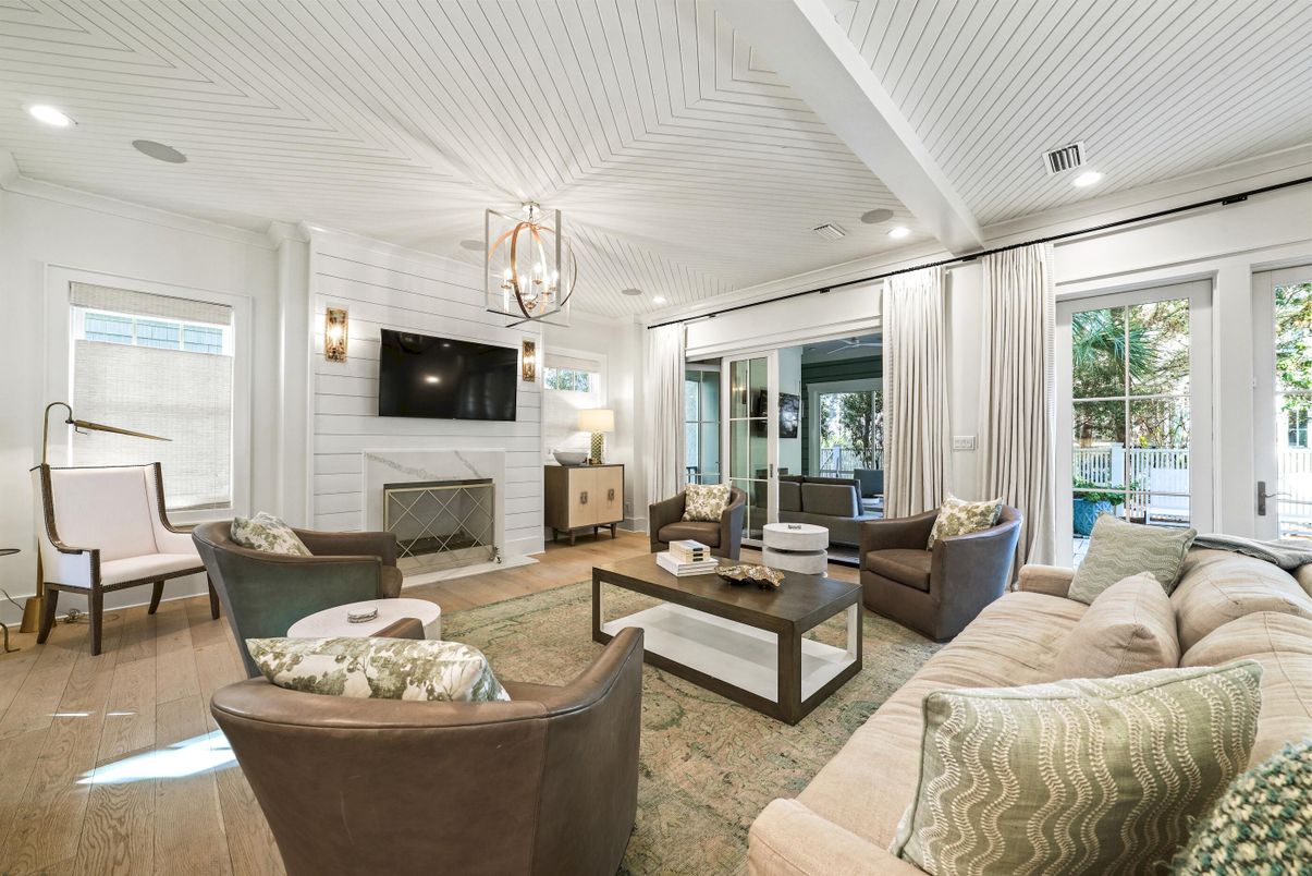 Fireplace, Interior, Living room, Pendant Lights, Recessed Lighting