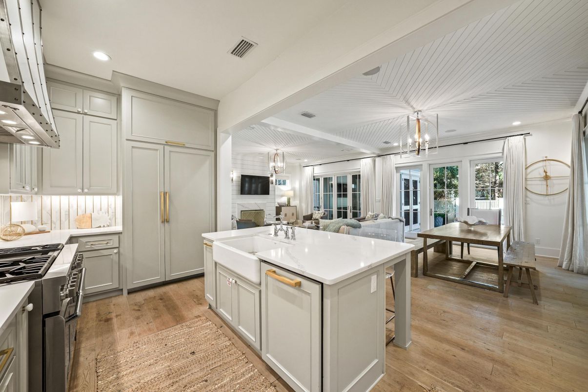Chandelier, Dining room, Fireplace, Interior, Kitchen, Pendant Lights, Recessed Lighting, Wood Texture Flooring