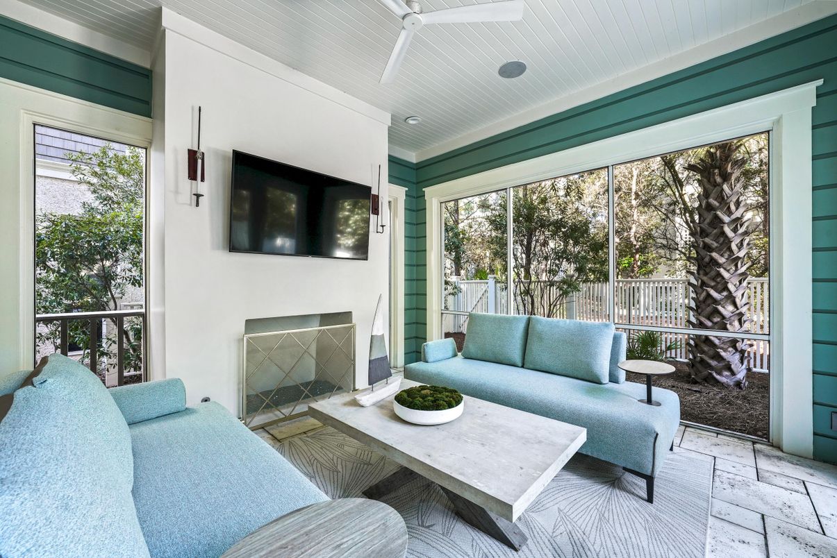 Fireplace, Interior, Living room, Sun Room