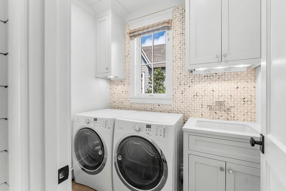 Interior, Washer