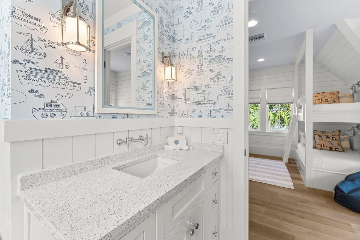 Bathroom, Interior, Pendant Lights, Recessed Lighting, Wood Texture Flooring