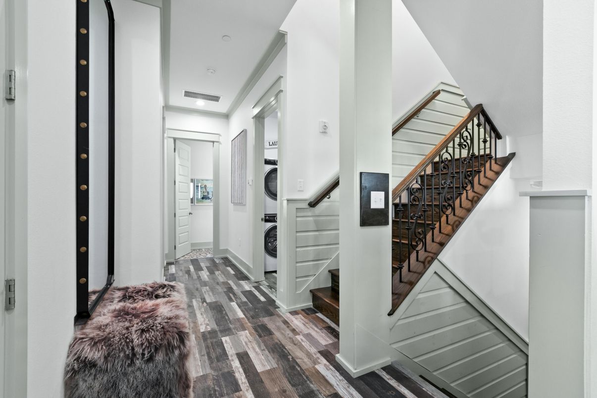 Interior, Recessed Lighting, Wood Texture Flooring