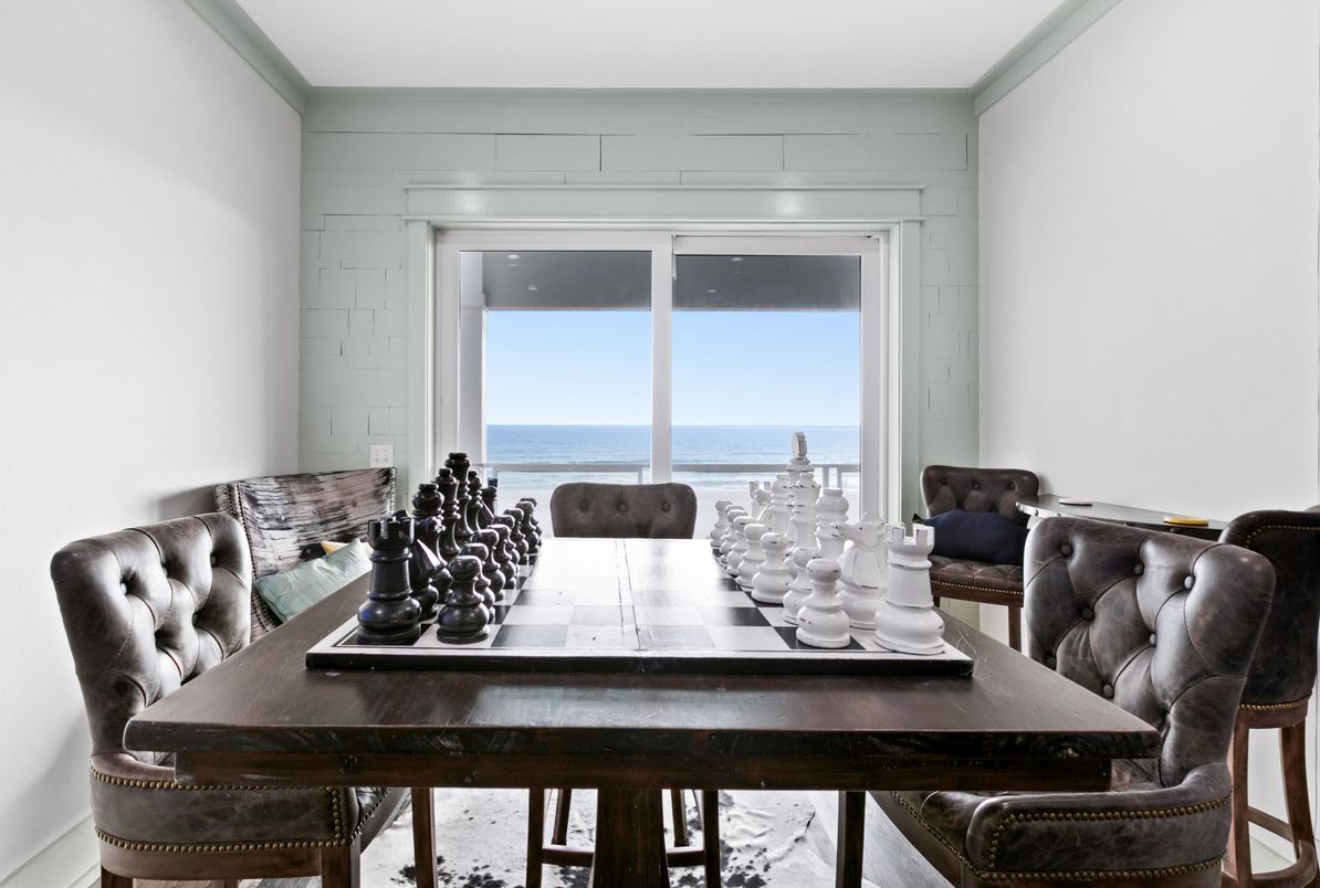 Dining room, Interior, Water