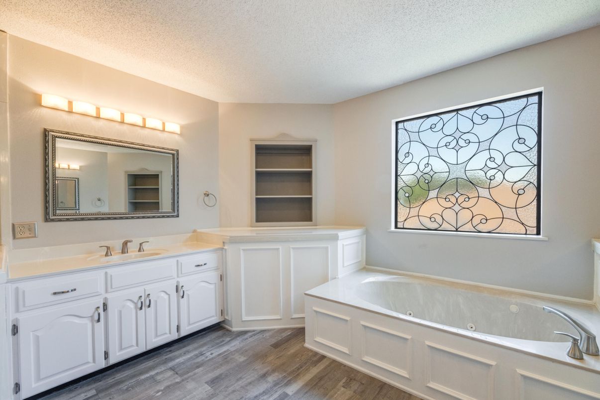 Bathroom, Dual Sink Vanities, Interior, Wood Texture Flooring
