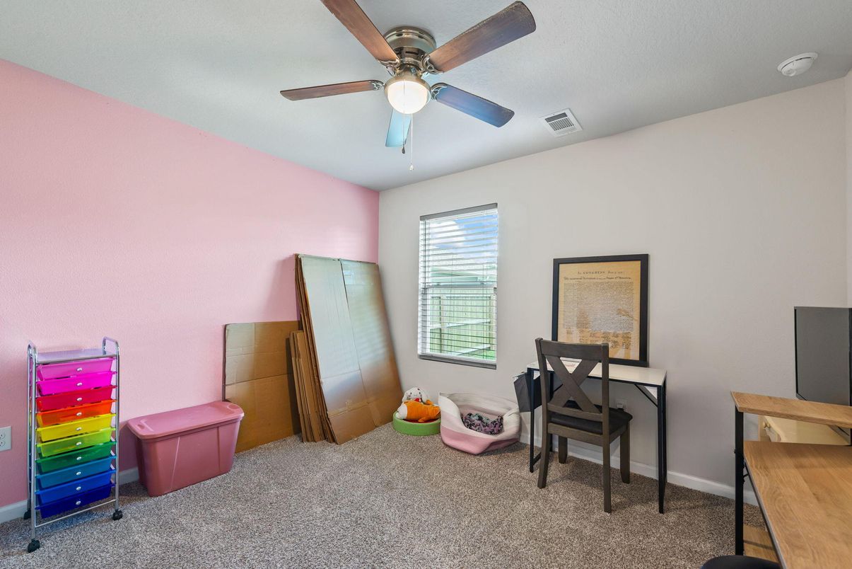 Home Office, Interior