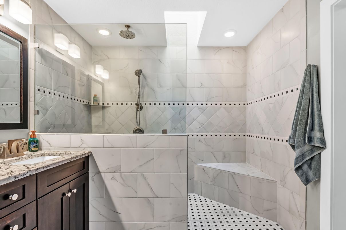 Bathroom, Interior, Marble Walls, Recessed Lighting