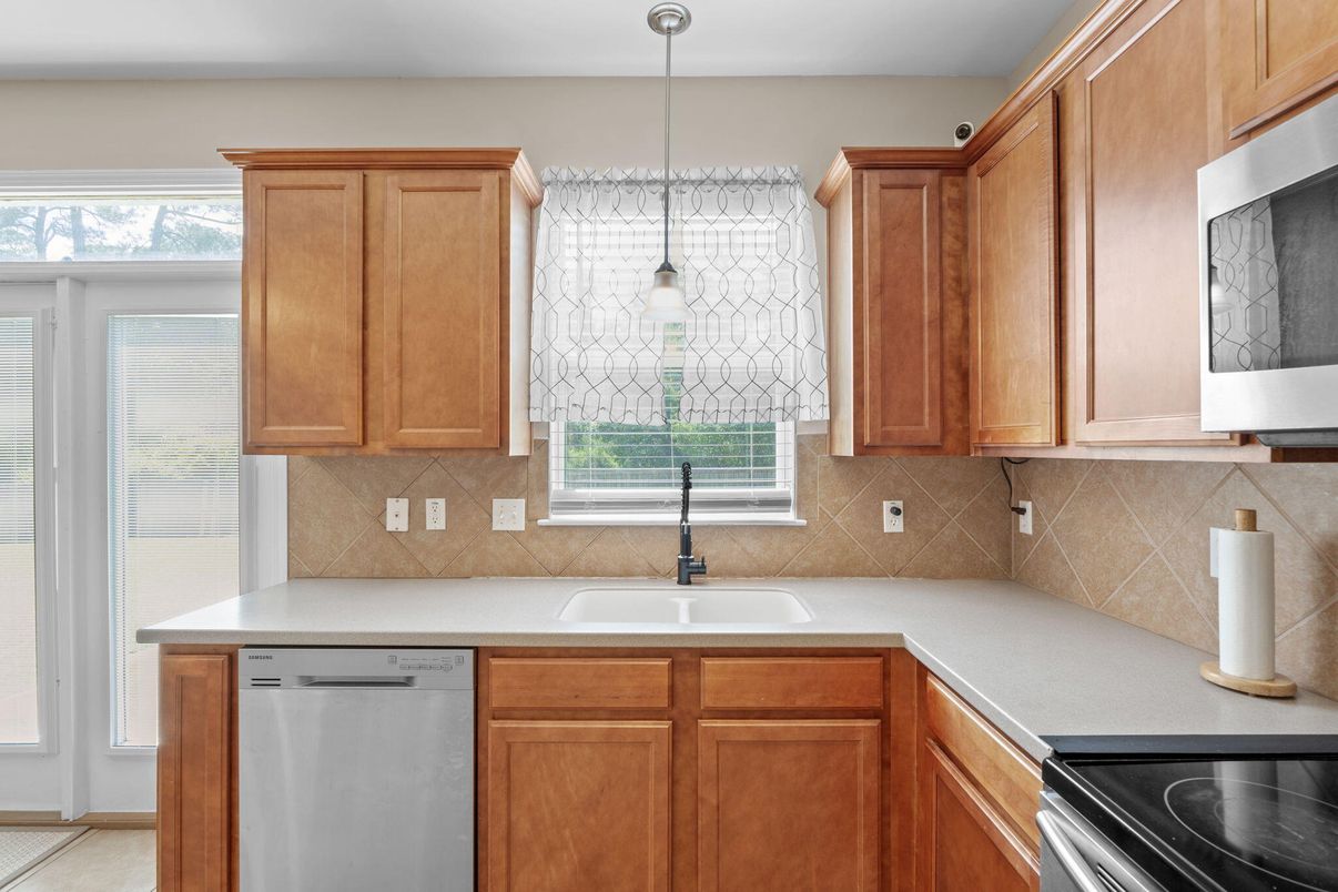 Interior, Kitchen, Pendant Lights, Stainless Steel Appliances