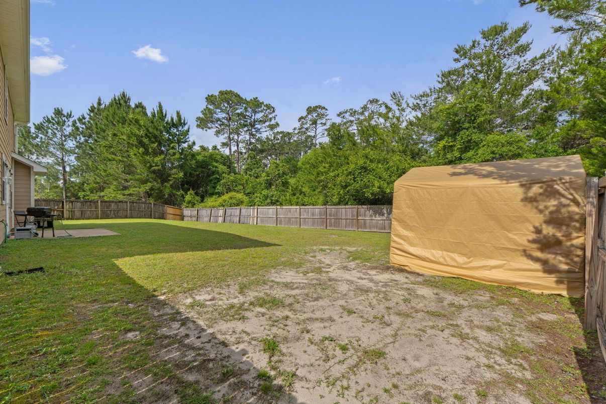 Backyard, Exterior
