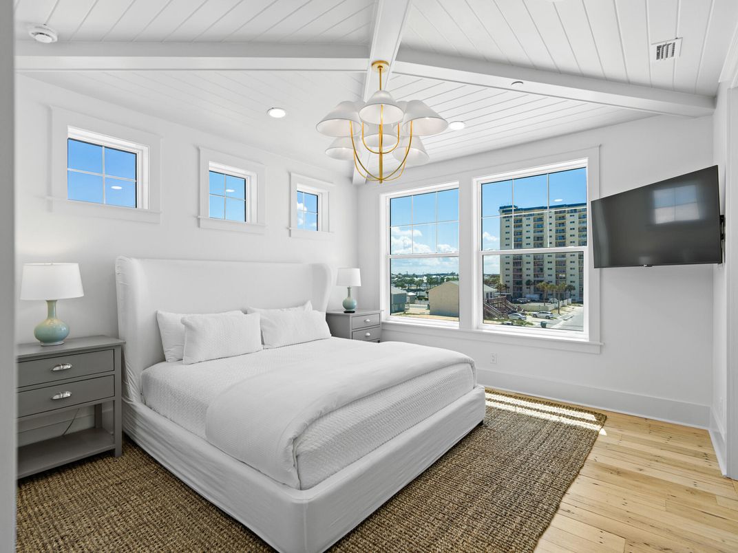 Bedroom, Interior, Pendant Lights, Recessed Lighting, Wood Texture Flooring