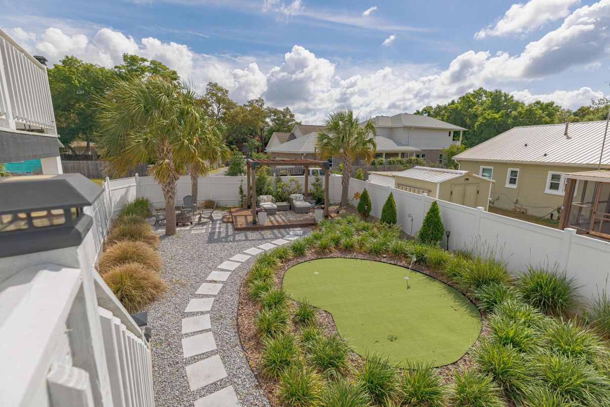 Backyard, Exterior