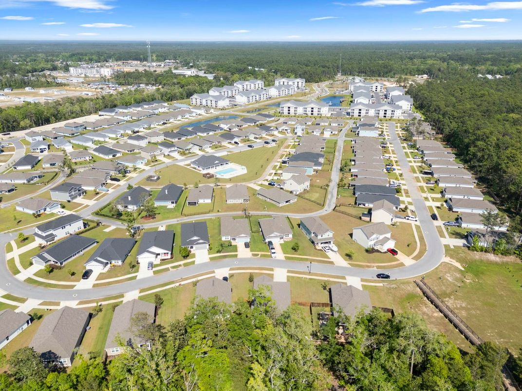 Exterior, Drone