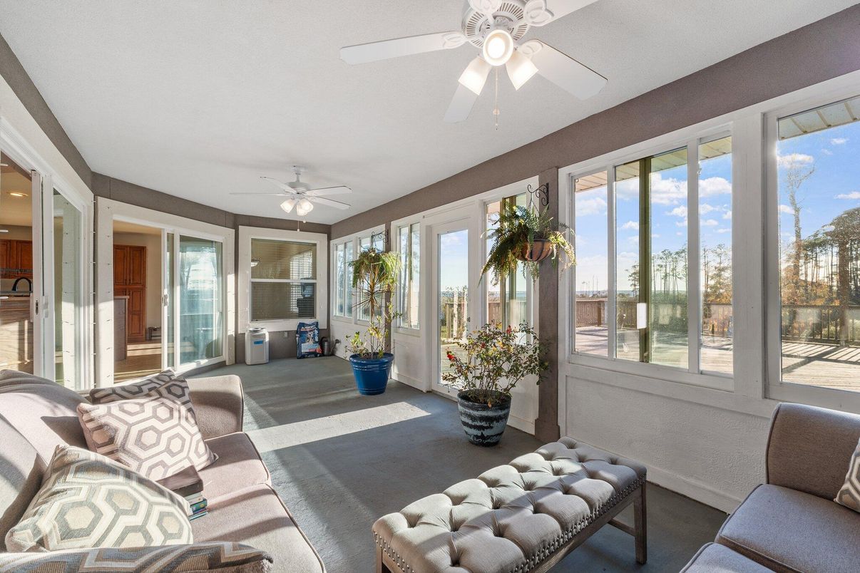 Interior, Living room, Sun Room, Water