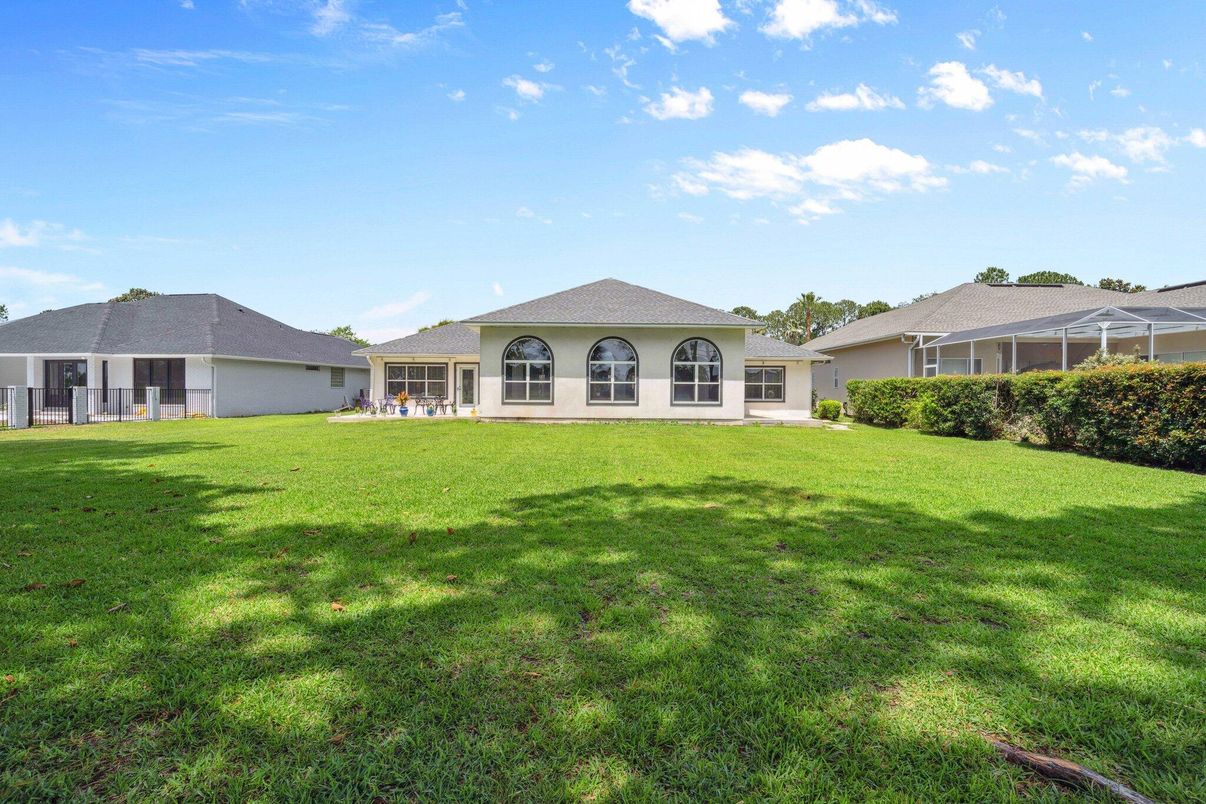 Backyard, Exterior