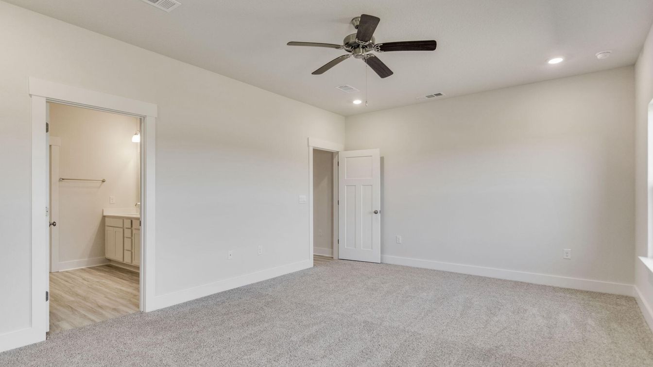 Bathroom, Empty room, Interior, Recessed Lighting