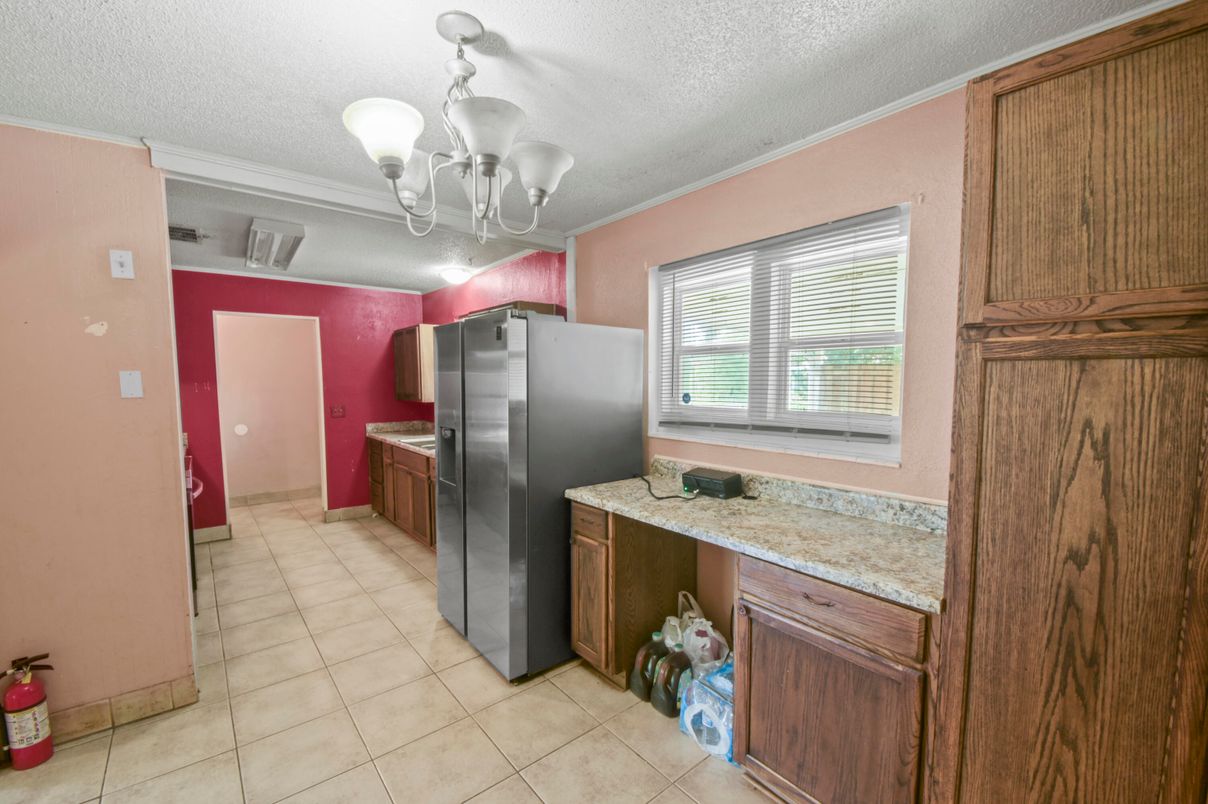 Chandelier, Interior, Kitchen