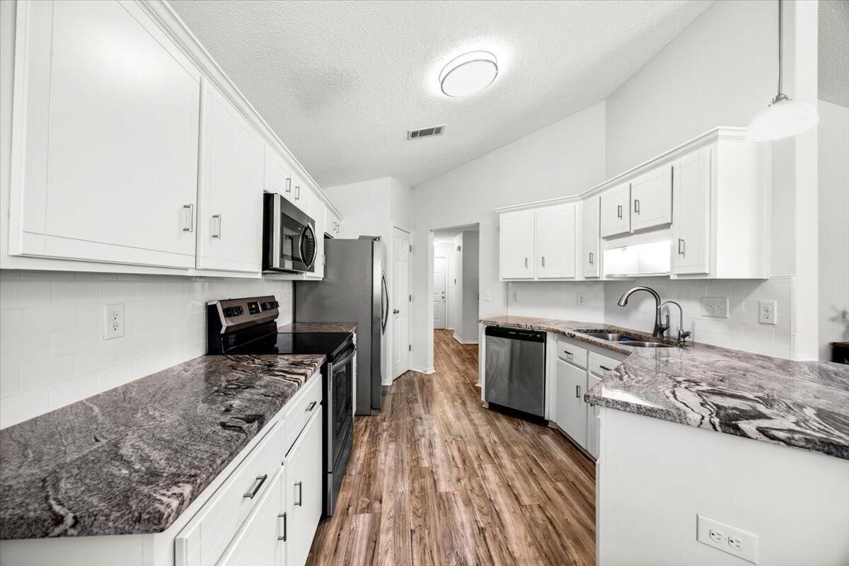 Interior, Kitchen, Pendant Lights, Wood Texture Flooring