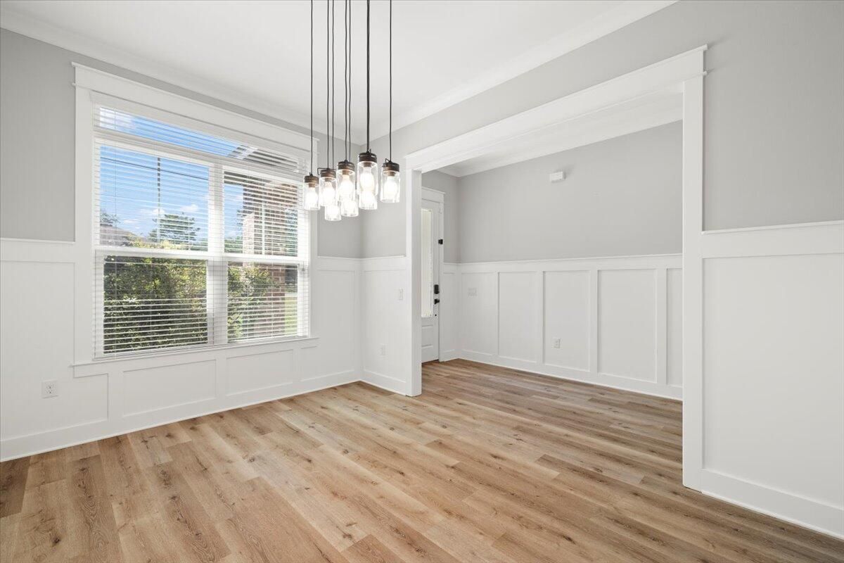 Empty room, Interior, Pendant Lights, Wood Texture Flooring
