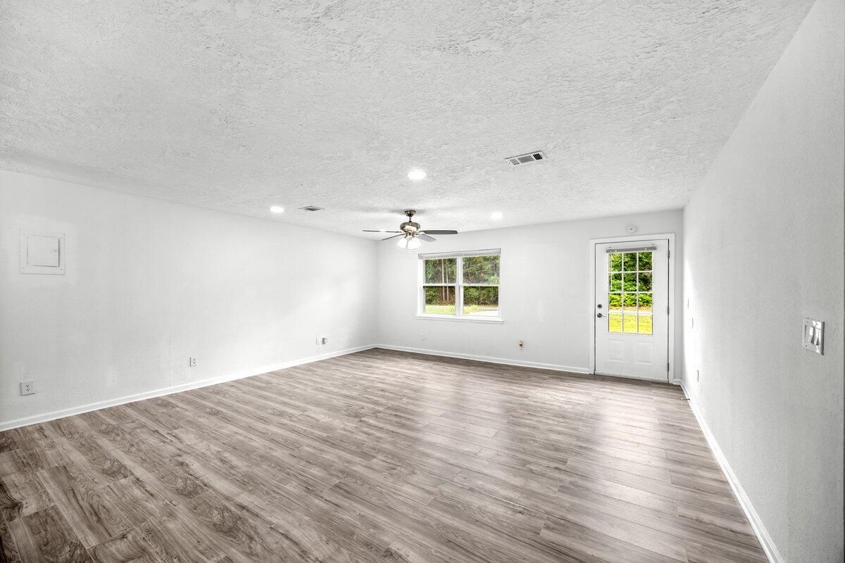 Empty room, Interior, Recessed Lighting, Wood Texture Flooring