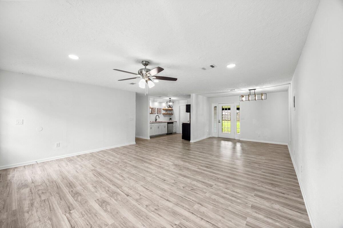 Empty room, Interior, Recessed Lighting, Wood Texture Flooring