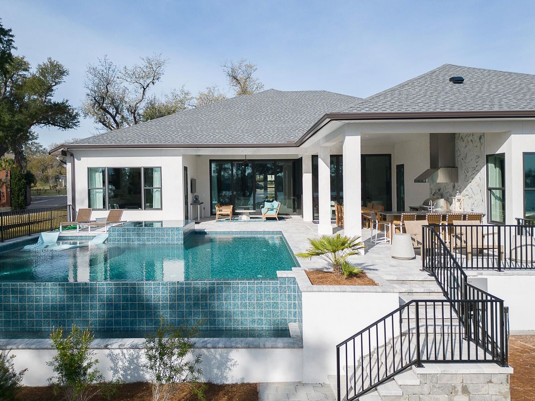 Exterior, Pool