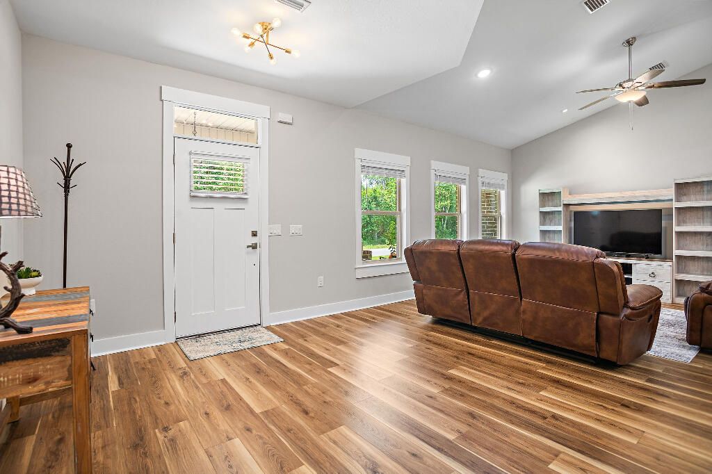 Interior, Living room, Recessed Lighting, Wood Texture Flooring