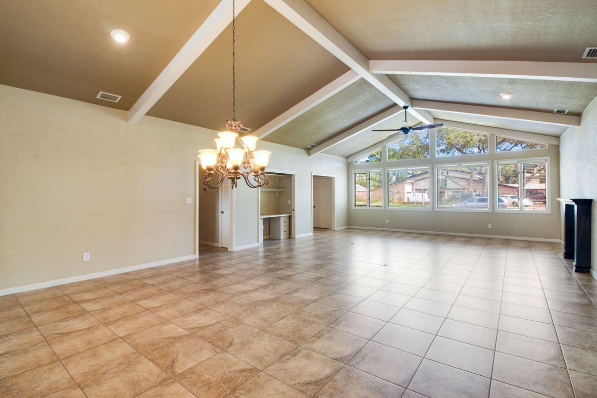 Chandelier, Empty room, Interior, Recessed Lighting