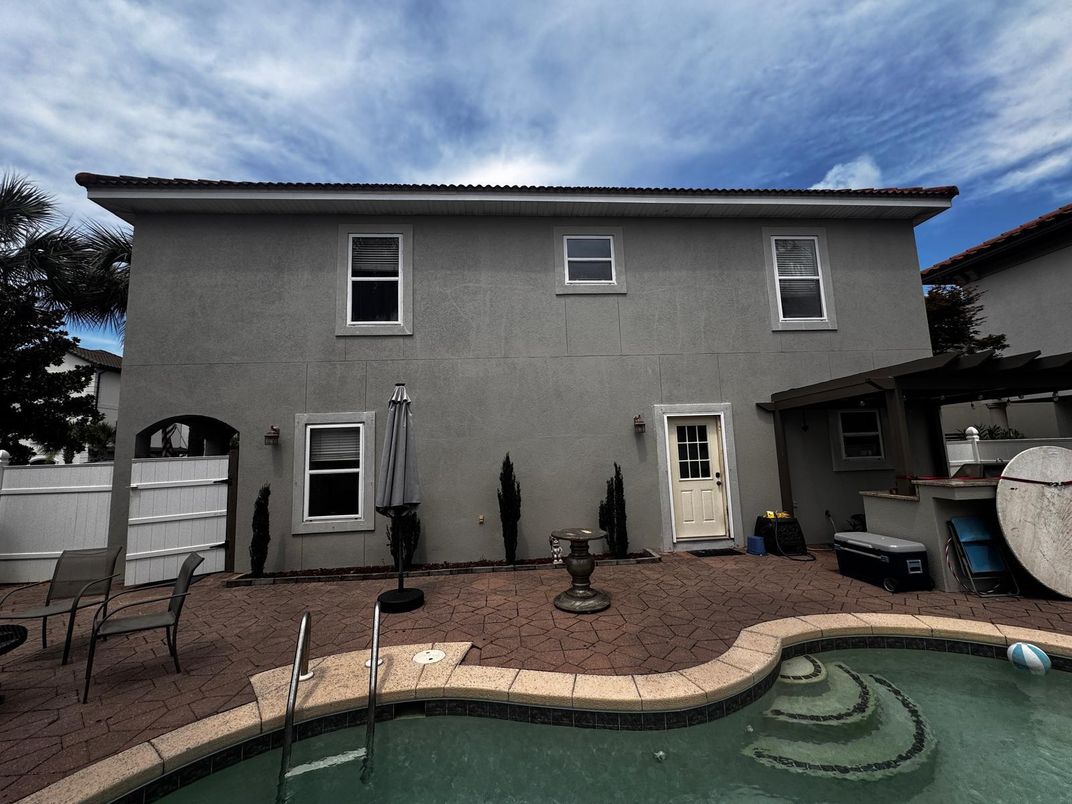Exterior, Pool