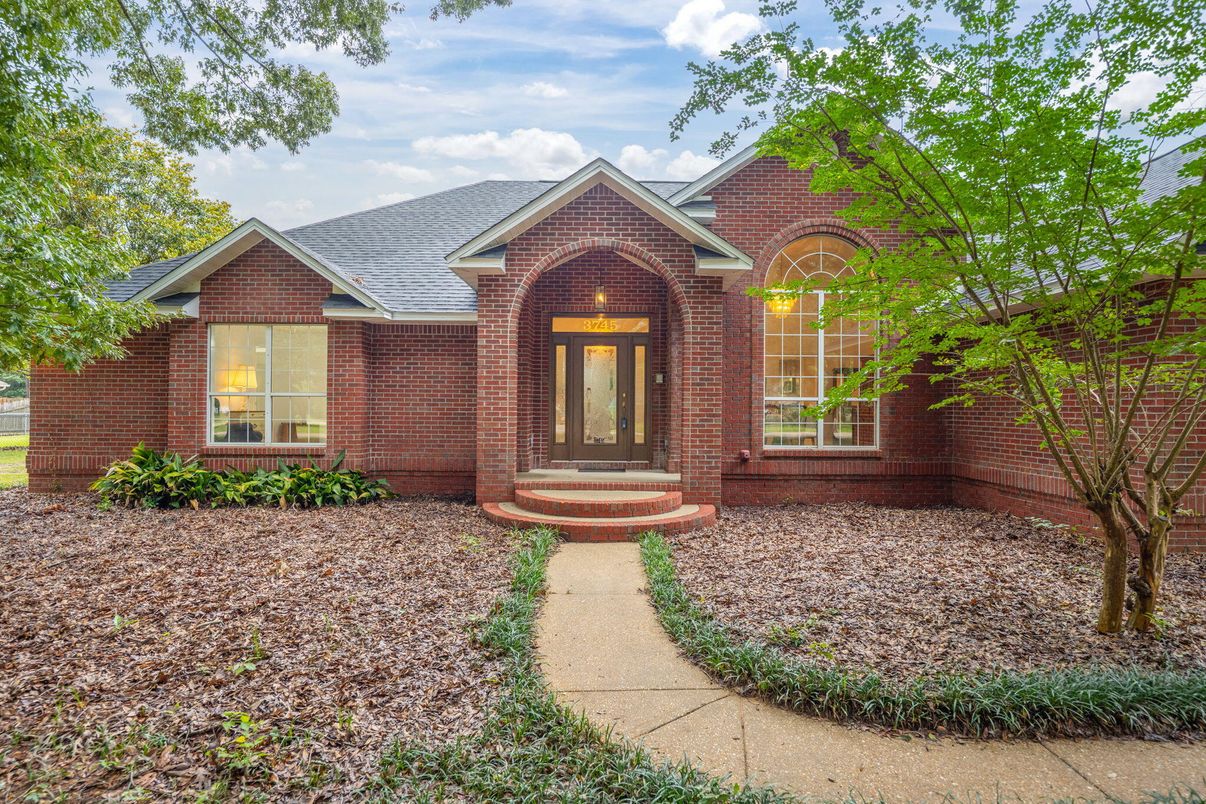 Exterior, Facade, Brick Facade, Brick Traditional