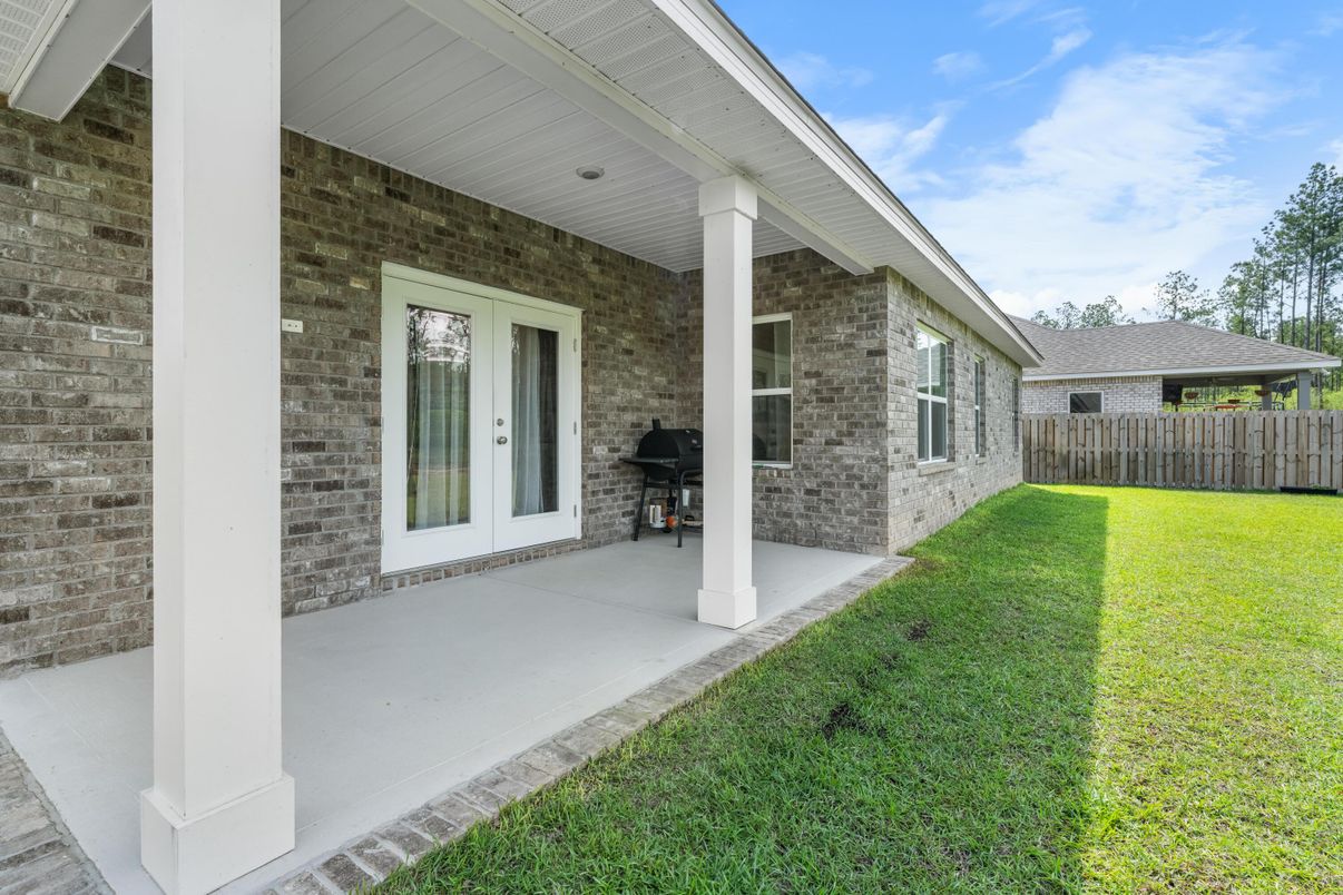 Backyard, Exterior