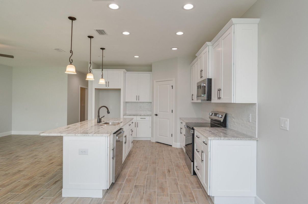 Interior, Kitchen, Pendant Lights, Recessed Lighting, Wood Texture Flooring