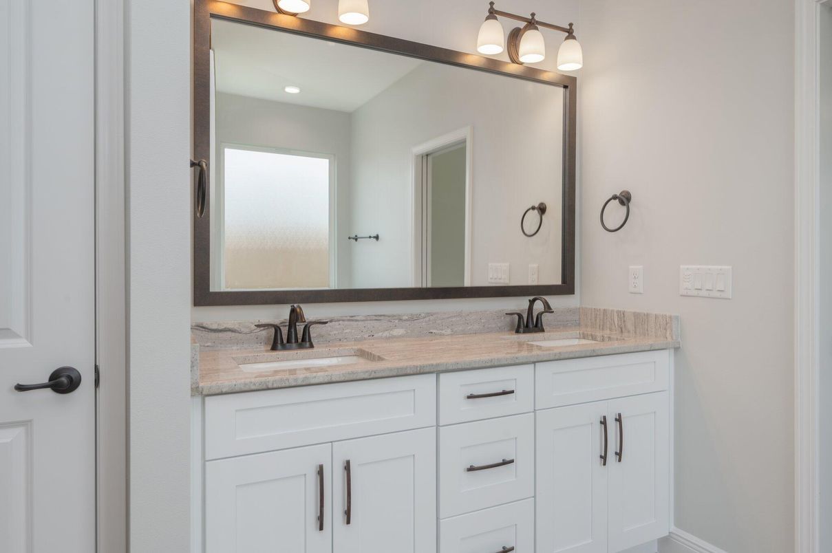 Bathroom, Dual Sink Vanities, Interior