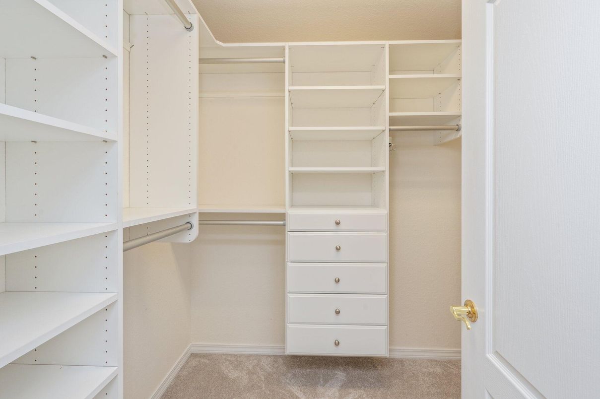 Interior, Walk-in Closets