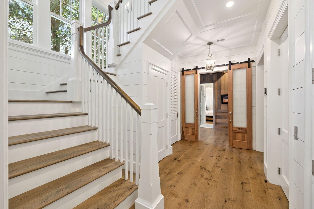 Interior, Pendant Lights, Recessed Lighting, Wood Texture Flooring