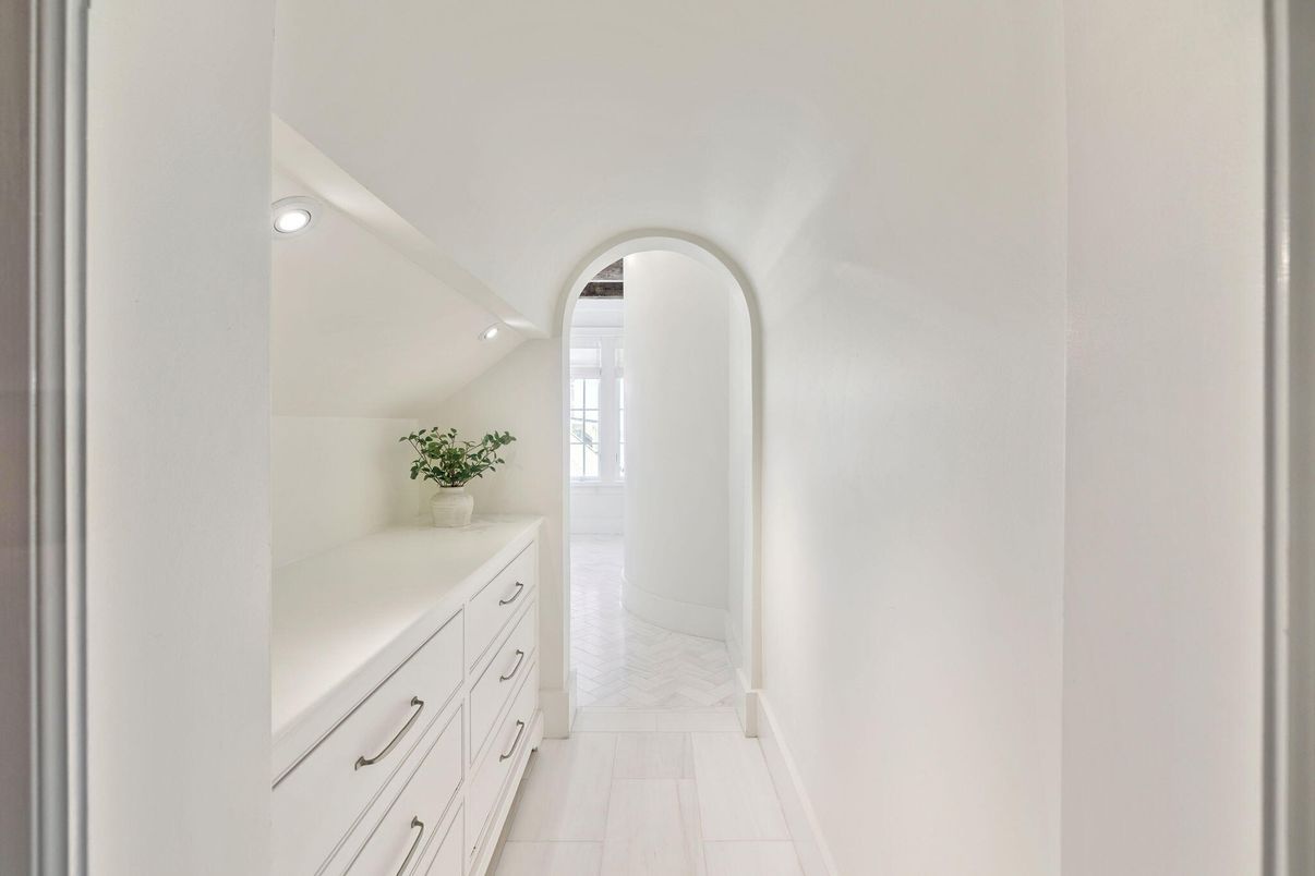 Interior, Marble