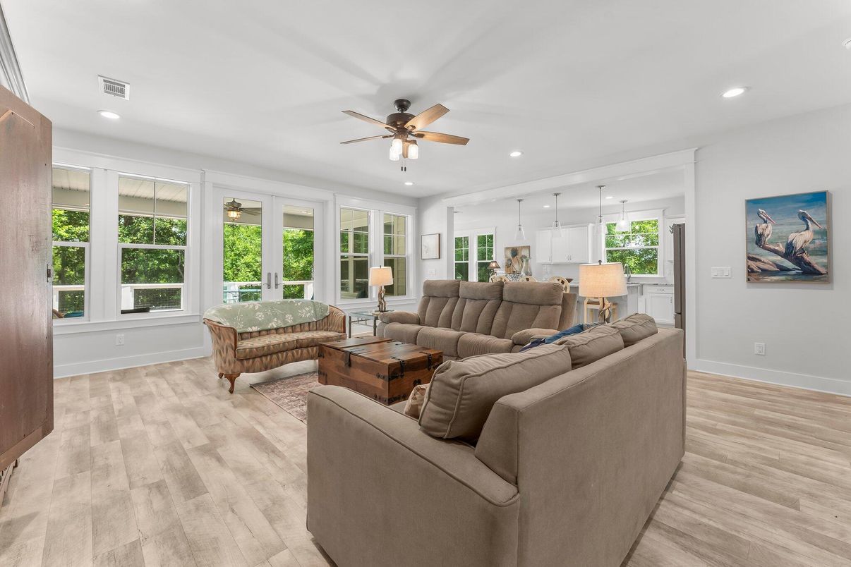 Interior, Living room, Pendant Lights, Recessed Lighting, Wood Texture Flooring
