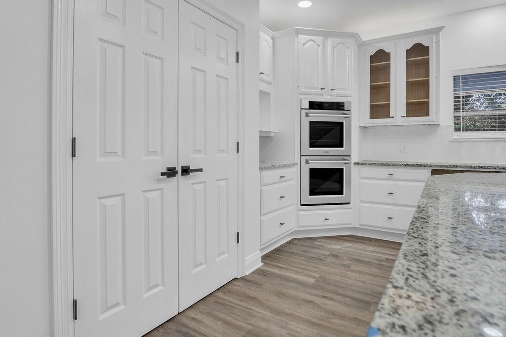 Interior, Kitchen, Recessed Lighting, Wood Texture Flooring