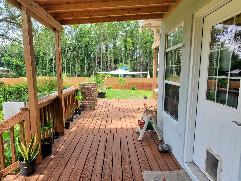 Exterior, Wood Texture Flooring