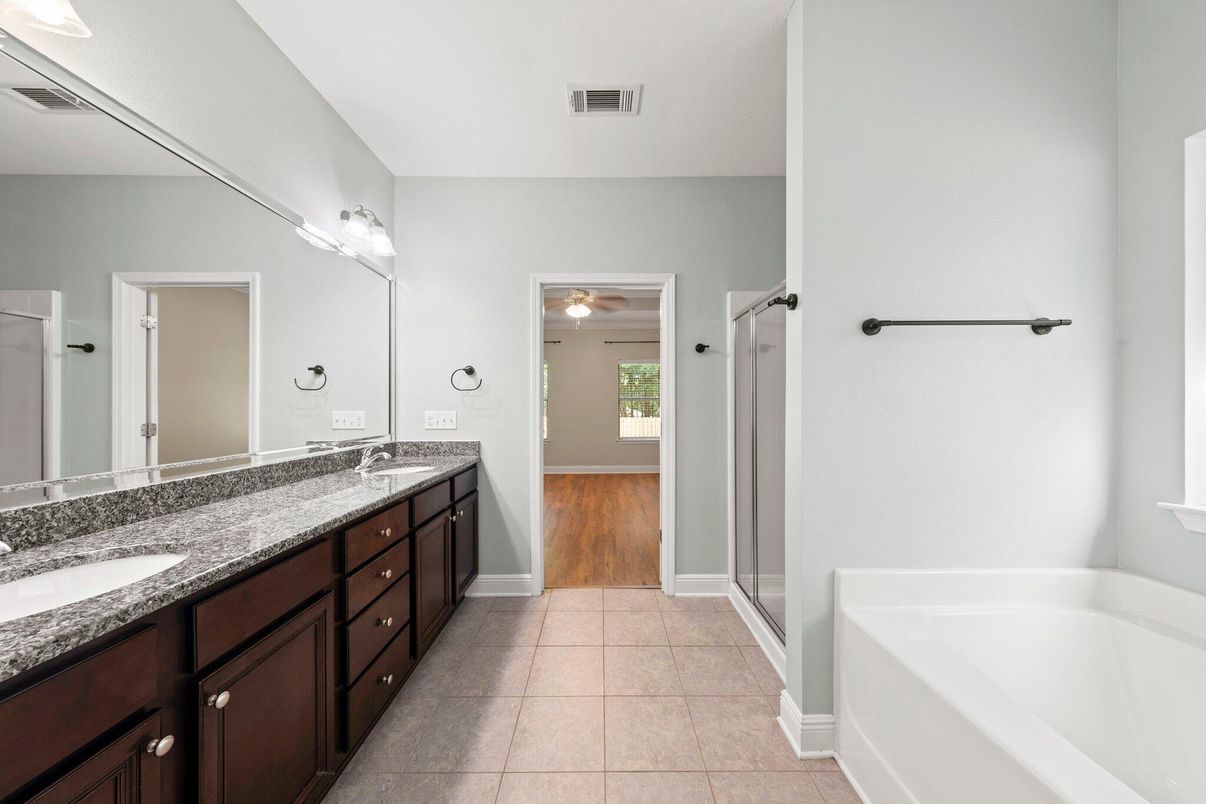 Bathroom, Dual Sink Vanities, Interior