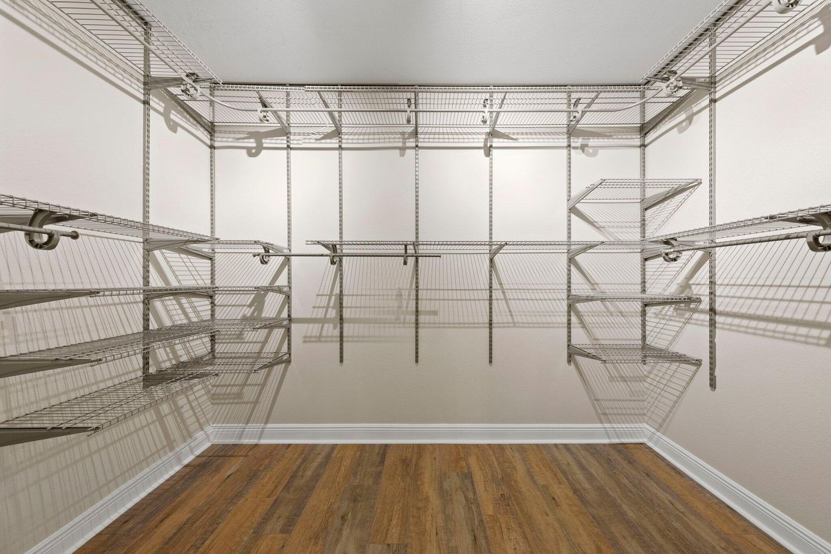 Interior, Walk-in Closets, Wood Texture Flooring