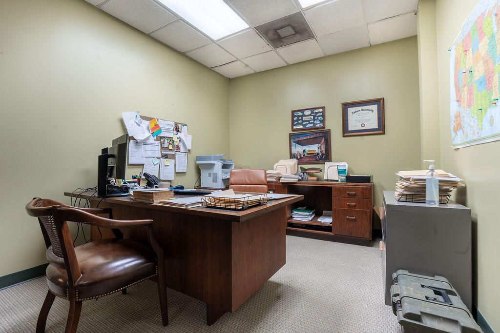 Home Office, Interior