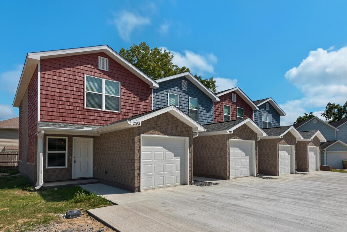 Attached, Exterior, Facade, Brick Facade, American Craftsman