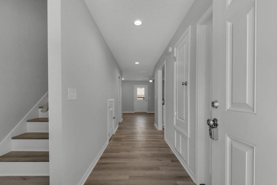 Interior, Recessed Lighting, Wood Texture Flooring