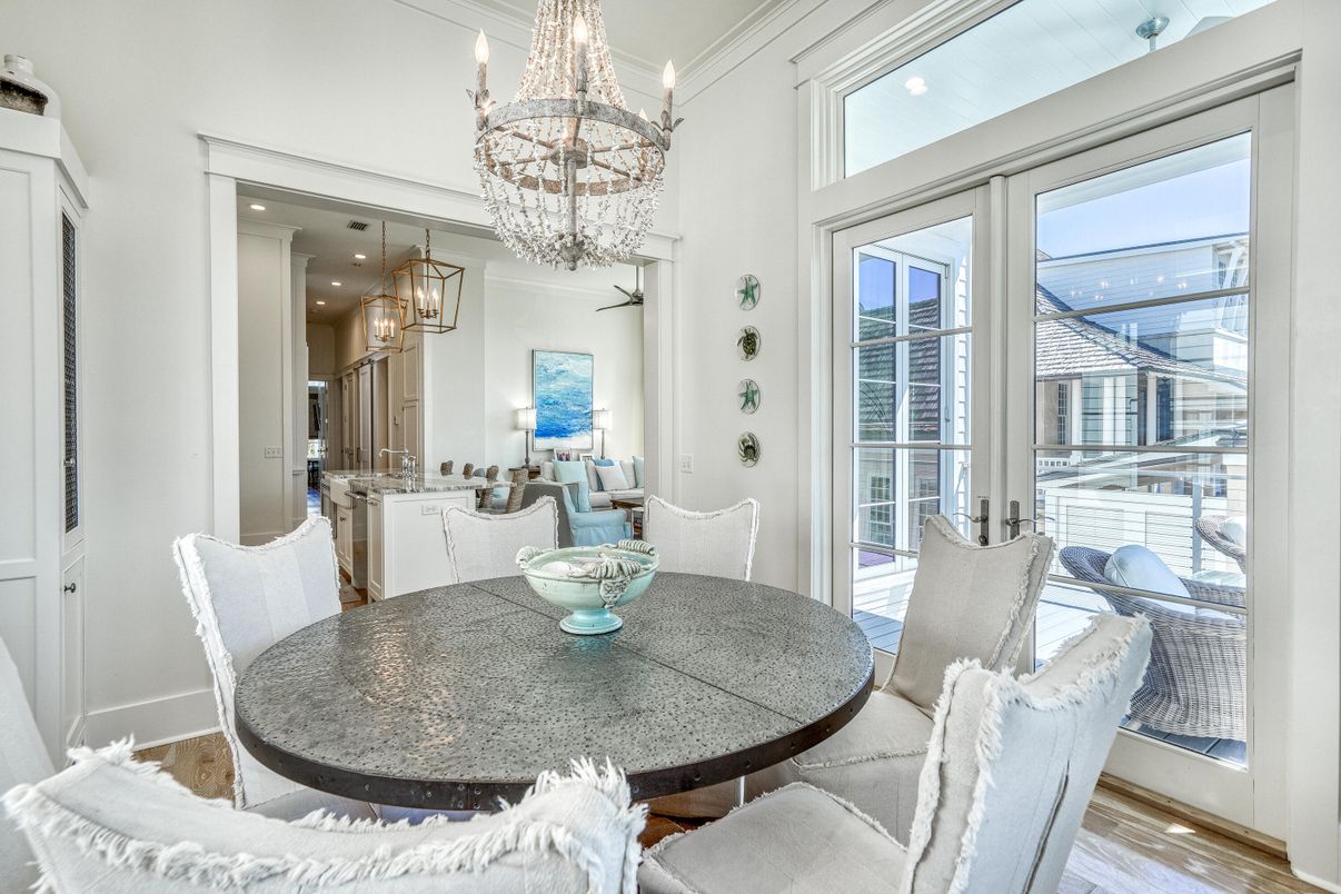 Chandelier, Dining room, Interior, Recessed Lighting, Wood Texture Flooring