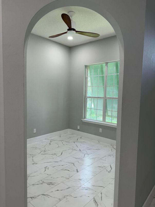 Empty room, Interior, Marble, Recessed Lighting