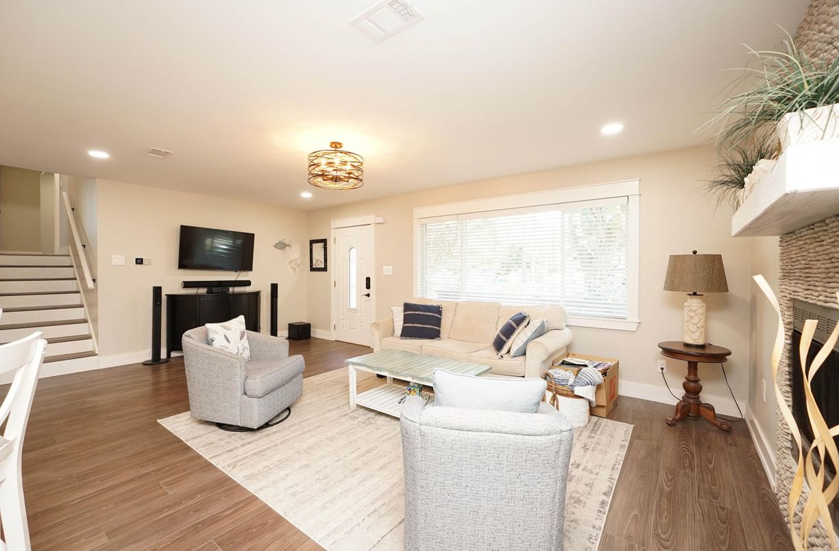 Interior, Living room, Recessed Lighting, Wood Texture Flooring