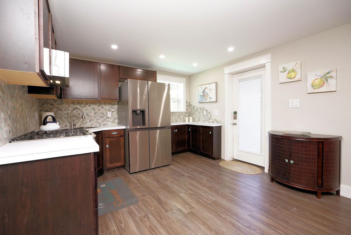 Interior, Kitchen, Recessed Lighting, Wood Texture Flooring