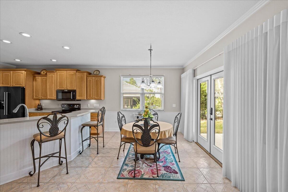 Chandelier, Dining room, Interior, Kitchen, Pendant Lights, Recessed Lighting