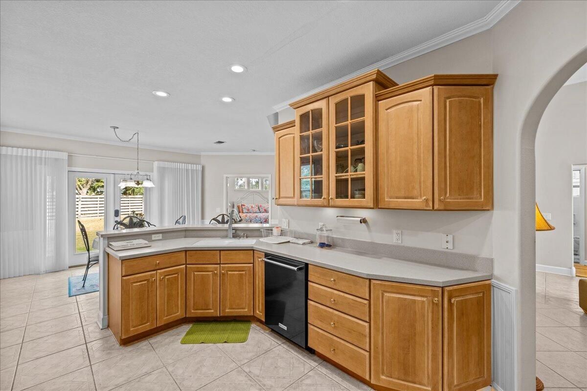 Dining room, Interior, Kitchen, Pendant Lights, Recessed Lighting